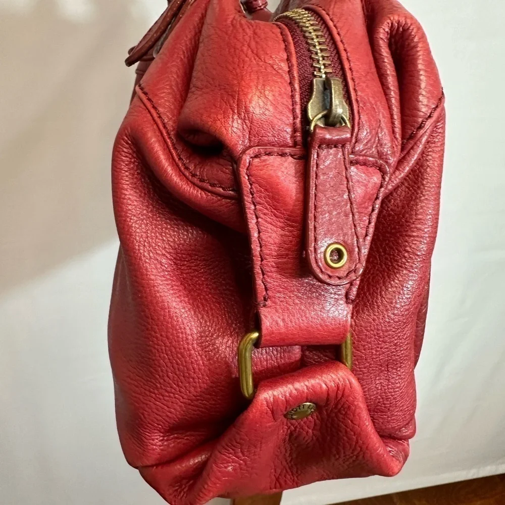 Elliott Lucca Womens Leather Hobo Handbag Shoulder Bag Weave Pockets Burgundy
